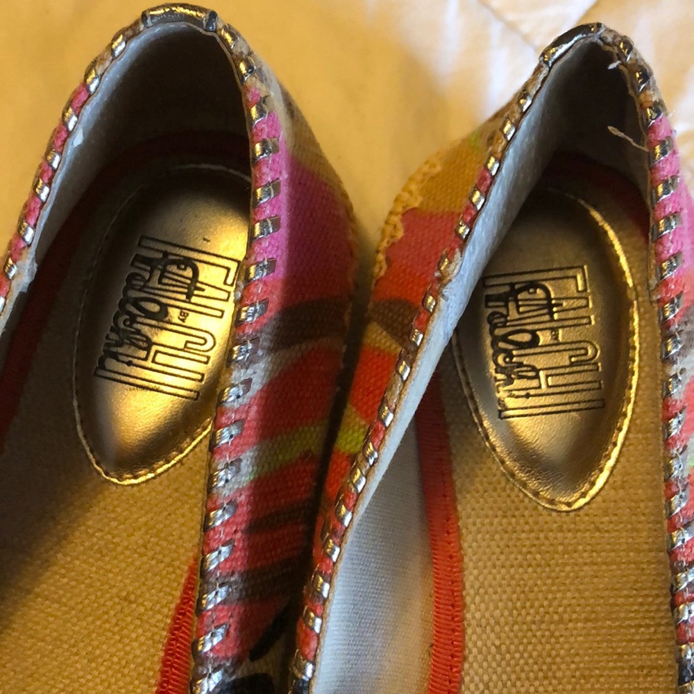 Shoes - Picture 3 of 5